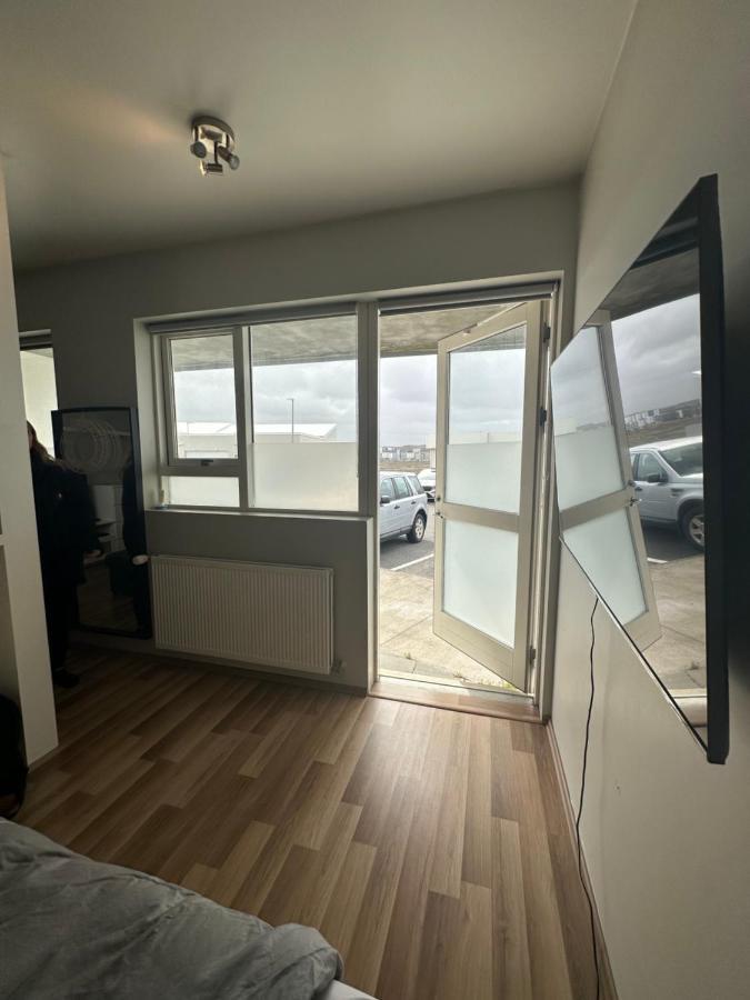 Entire Apartment Reykjavík Exterior photo